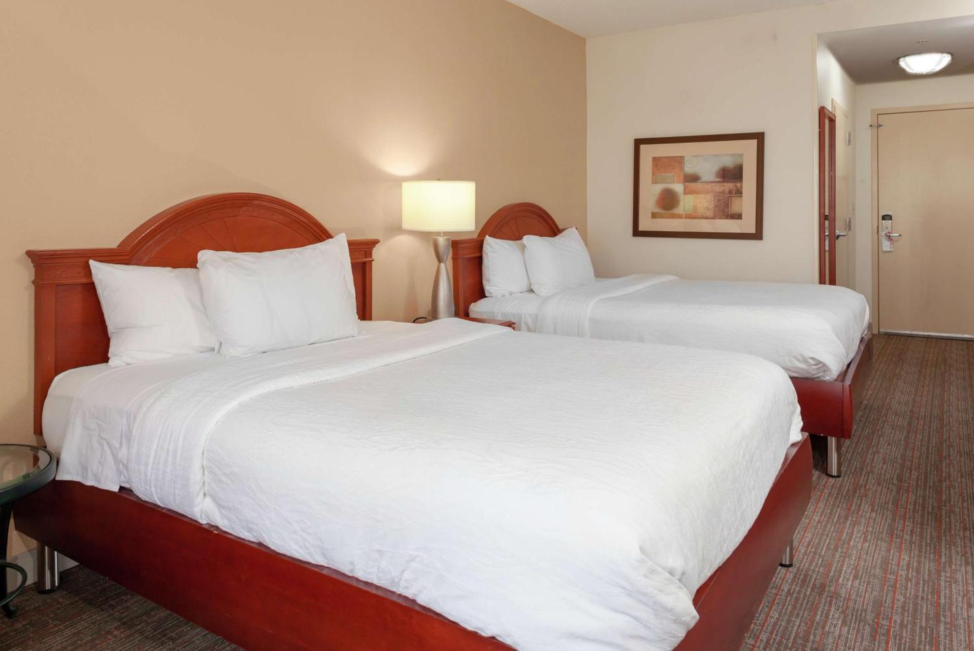 Hilton Garden Inn Charlotte North Exteriör bild