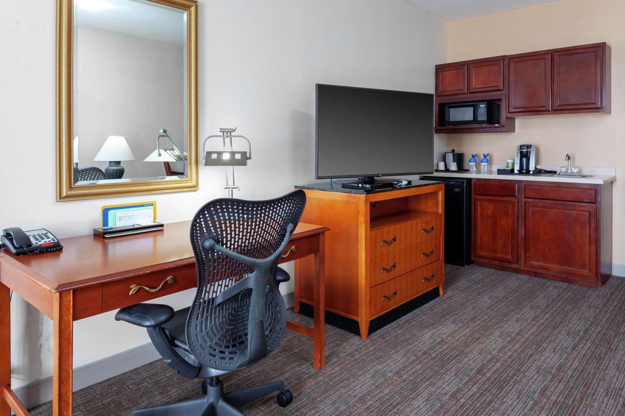 Hilton Garden Inn Charlotte North Exteriör bild