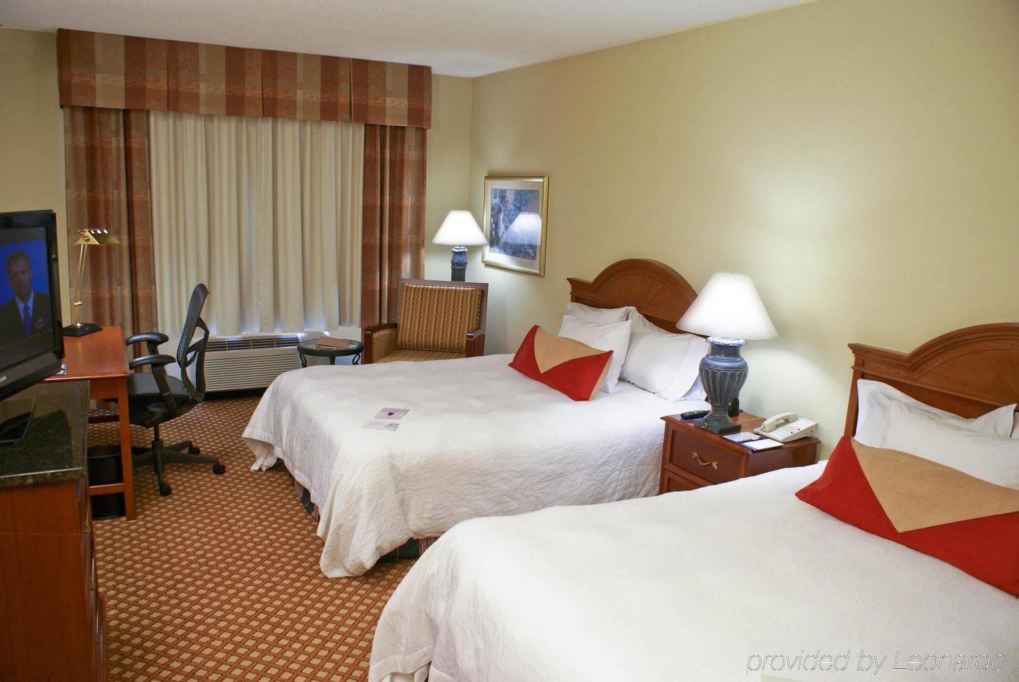 Hilton Garden Inn Charlotte North Rum bild