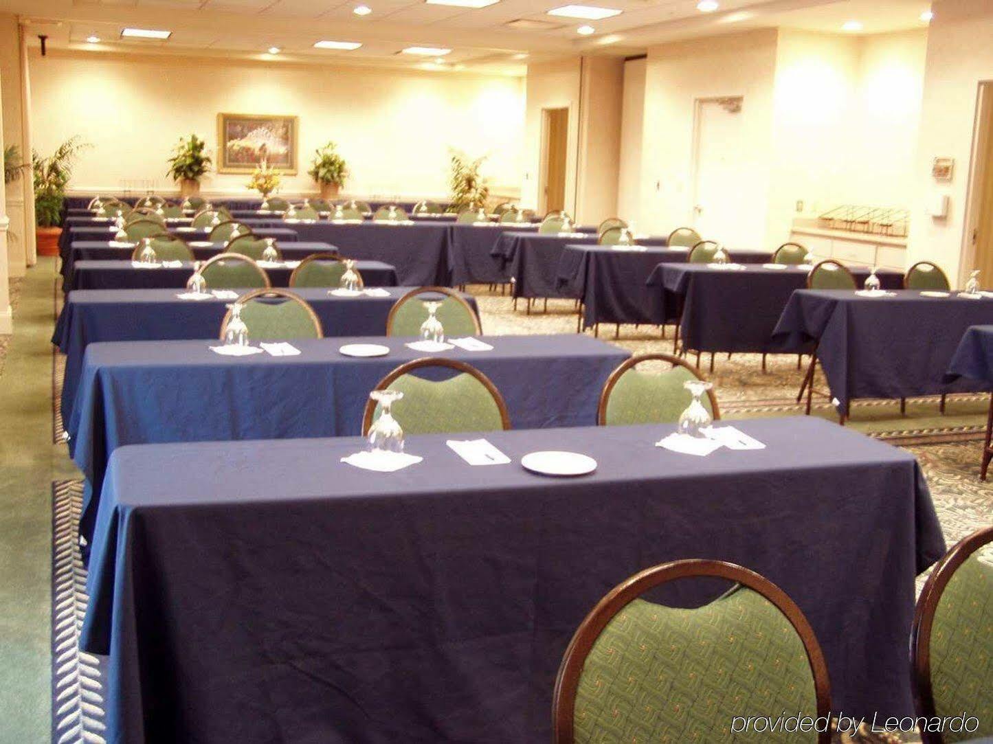 Hilton Garden Inn Charlotte North Exteriör bild